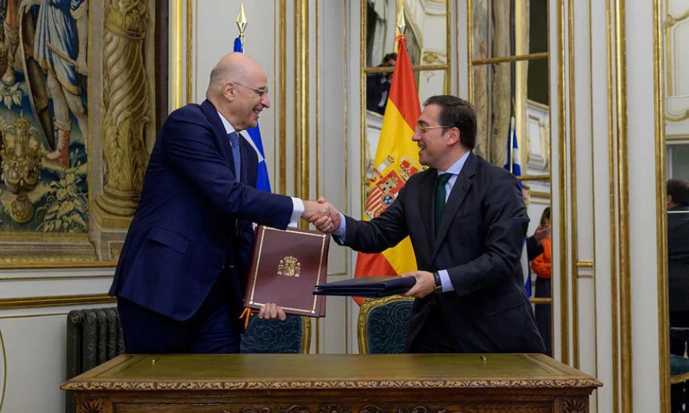Συνάντηση Δένδια με τον Ισπανό ομόλογό του – Υπεγράφησαν δύο μνημόνια κατανόησης